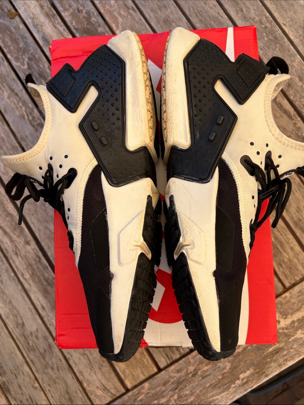 Nike White and Black Air Huarache Sneakers - Picture 6 of 7